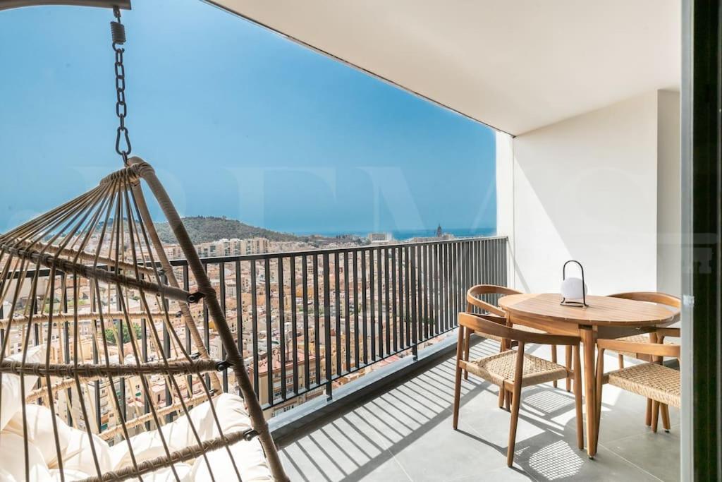 Apartment Unique Views From The 21st Floor & Terrace By Rems